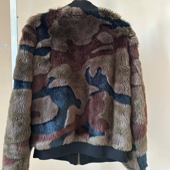 Chic faux fur jacket camo inspired - Picture 11 of 11